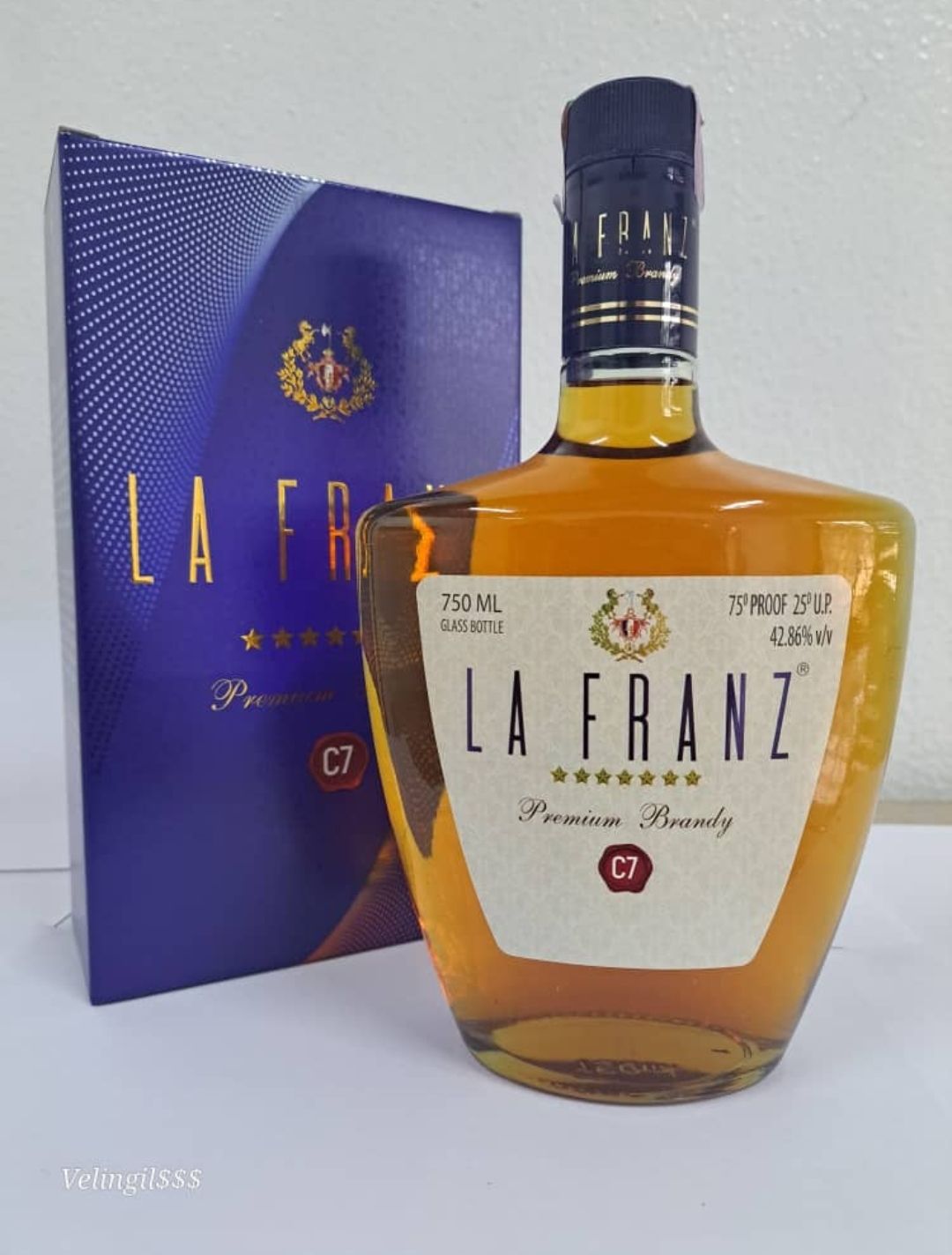 LA FRANZ BRANDY 750 ML