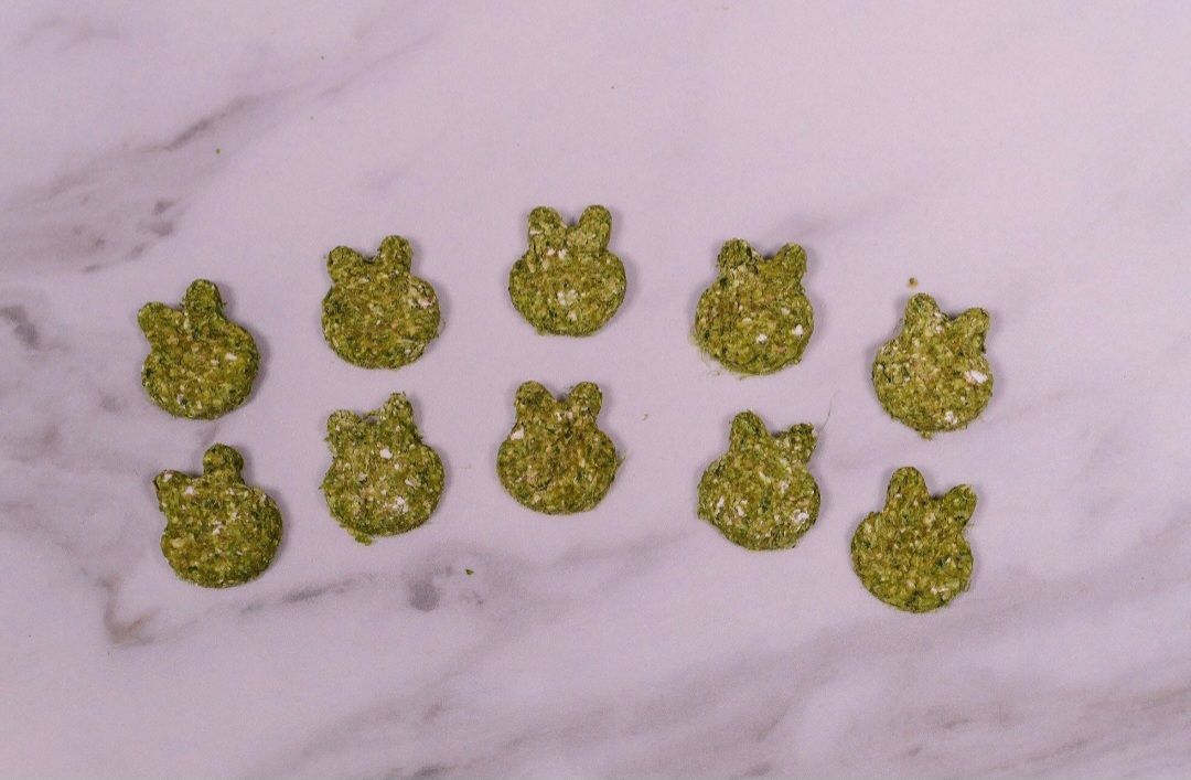 Rose mint hay cookies