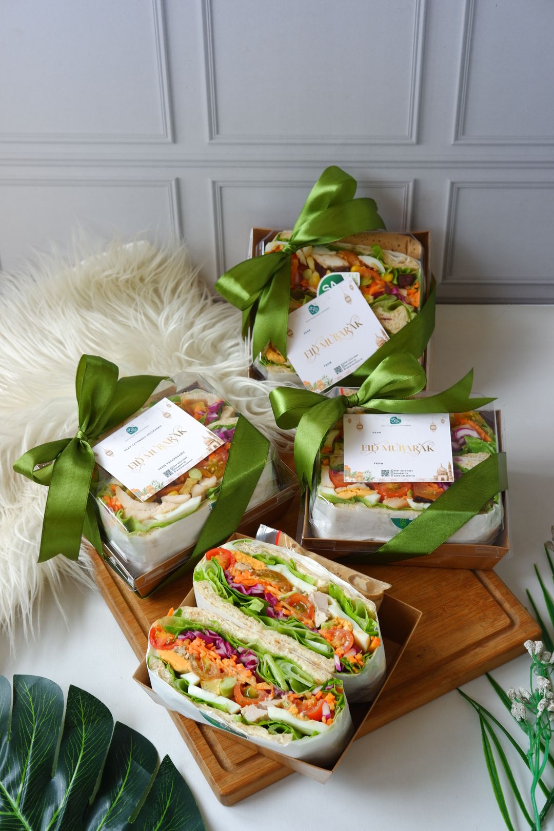Wheat Toast Salad Hampers