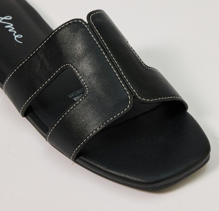 &me Women's Cut Out Band Slide 