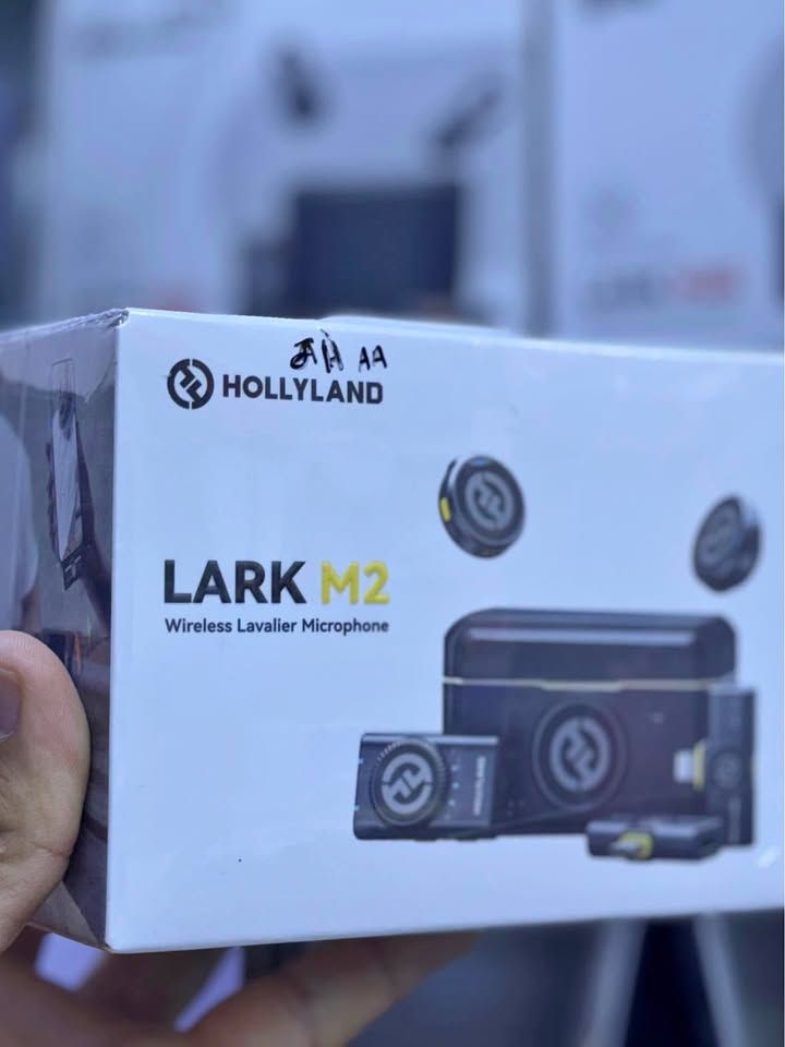 HOLLYLAND LARK M2