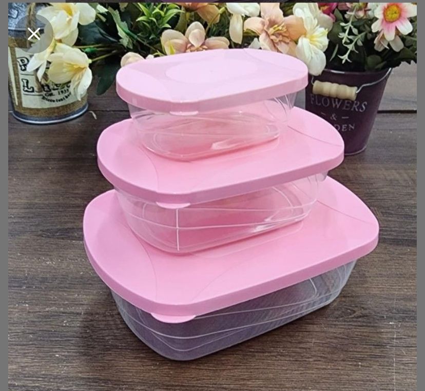 Plastic containers 