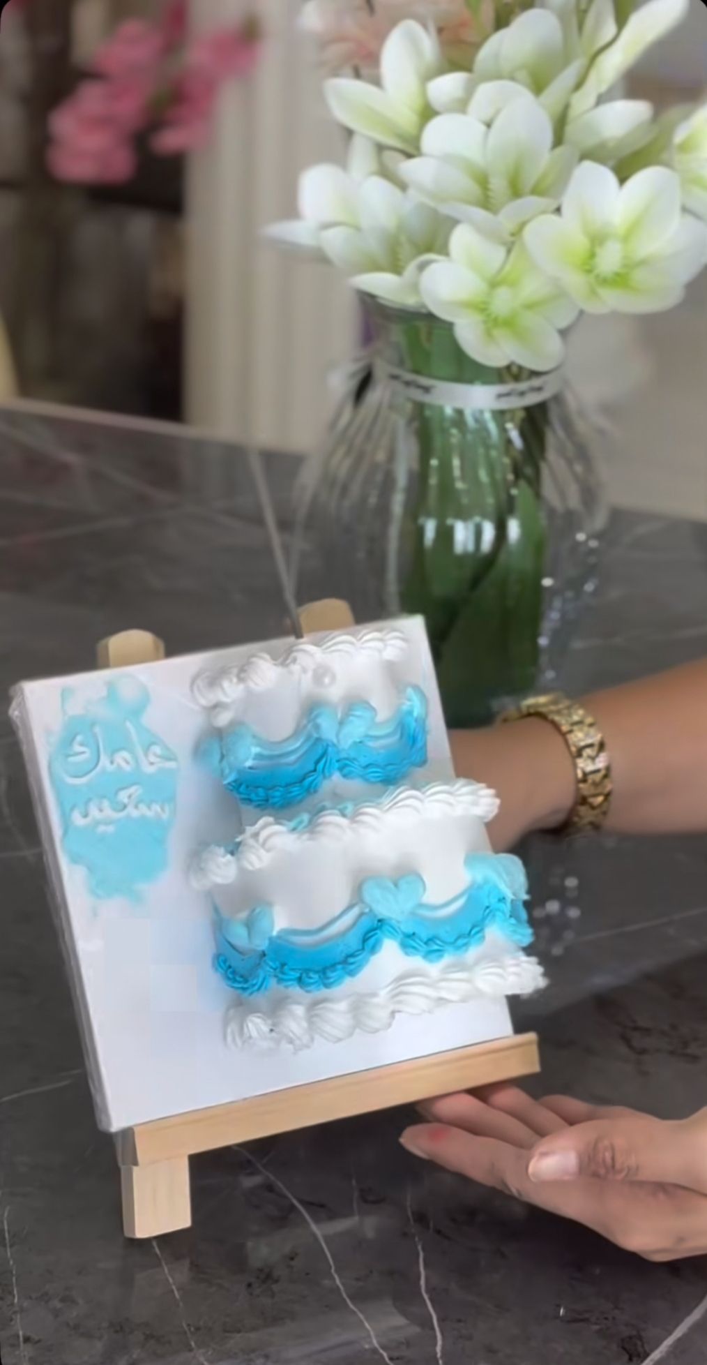 2 tiers Art cake 