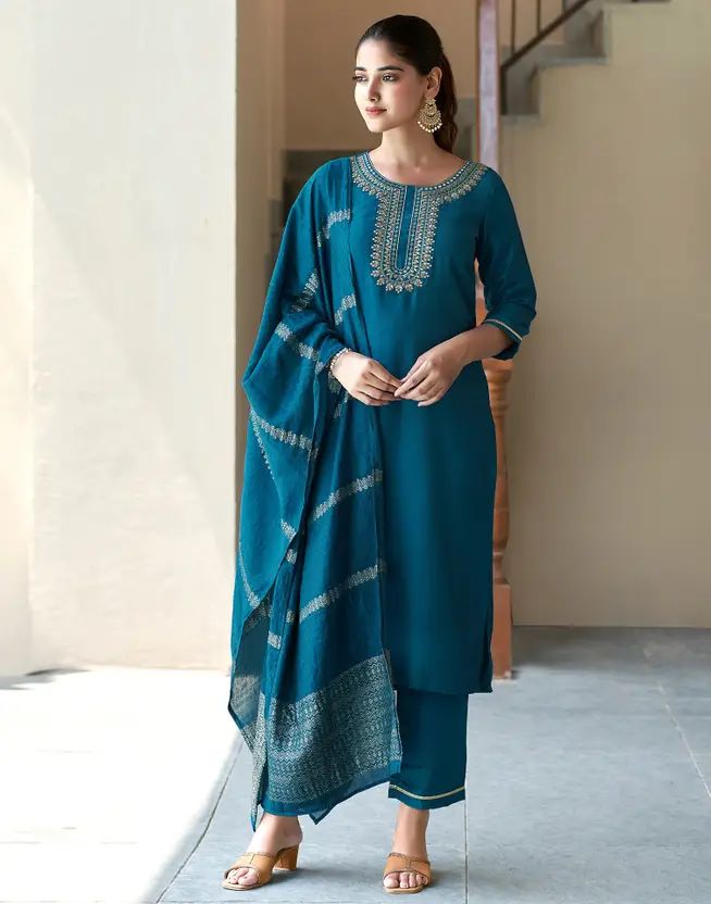 Women Floral Kurta with Trousers & Dupatta