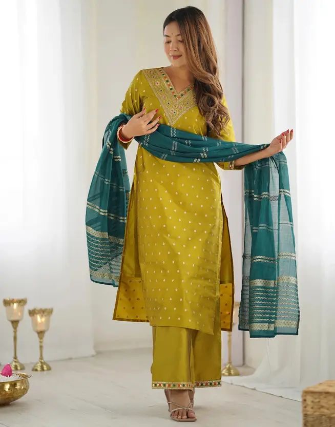 Women Floral Kurta with Trousers & Dupatta