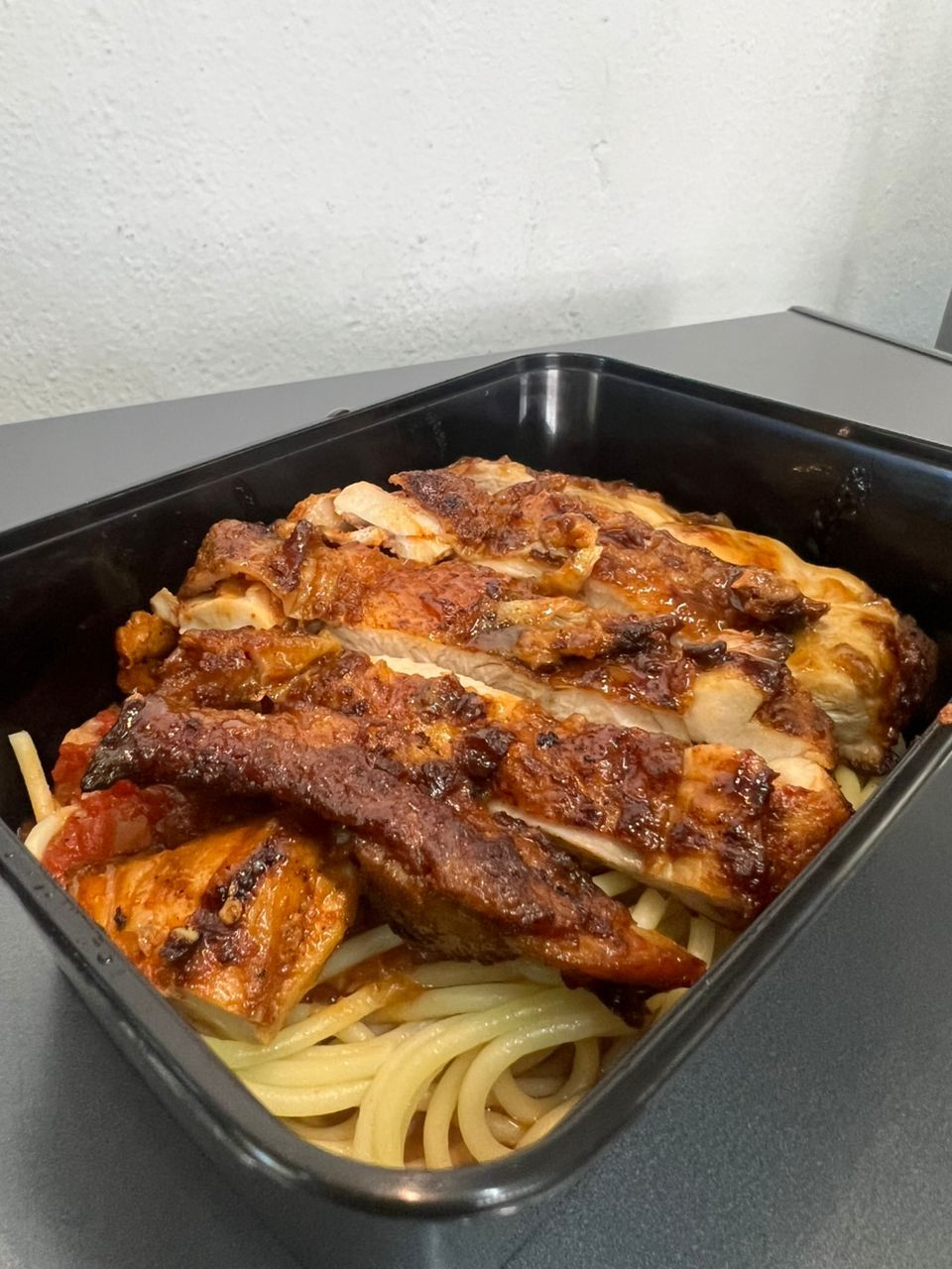 Tomato Spaghetti + Grilled Chicken