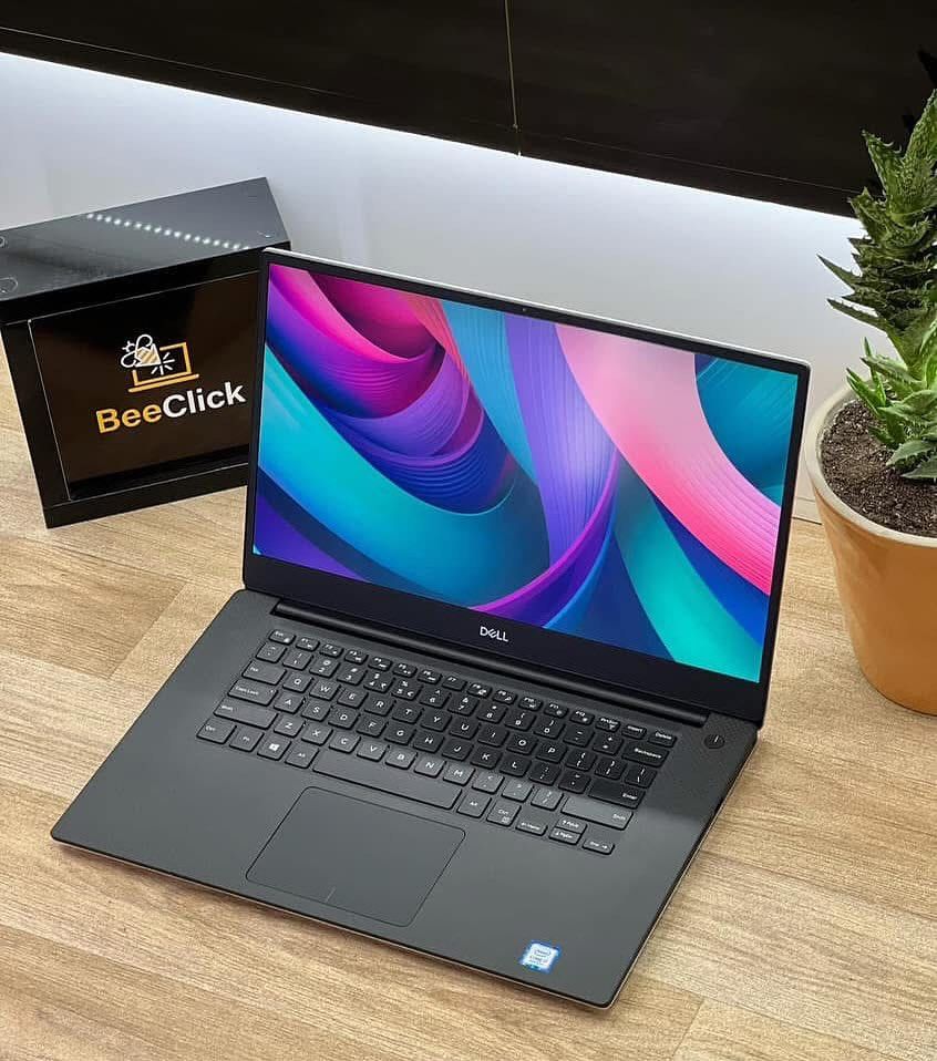  Dell Precision 5540 Tactile Gamer/Workstation 9ème génération – Core i7, 32Go RAM, 512Go SSD