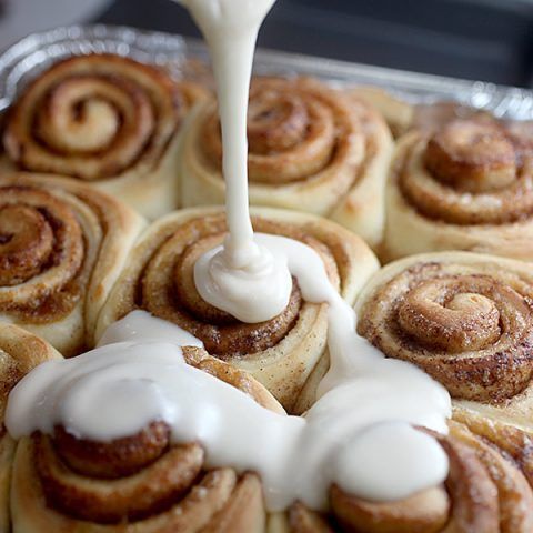  Classic Cinnamon rolls