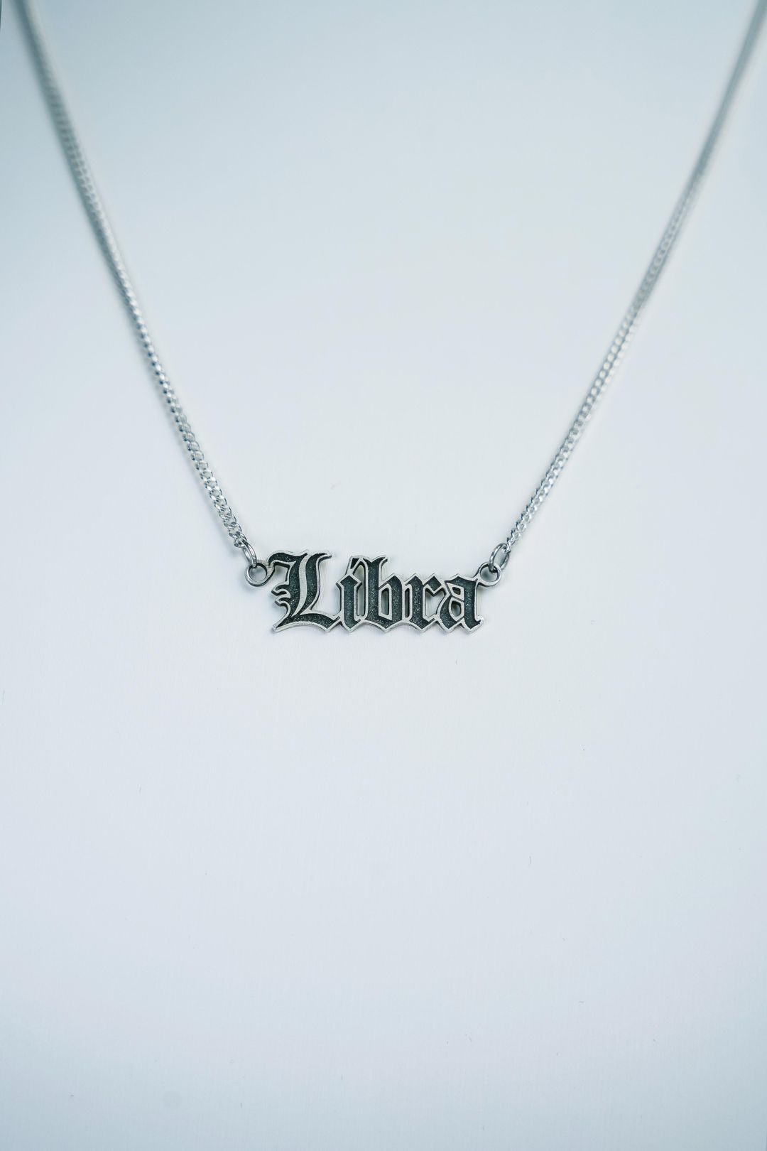 Collar Libra - 99.9% Plata pura y manifestada