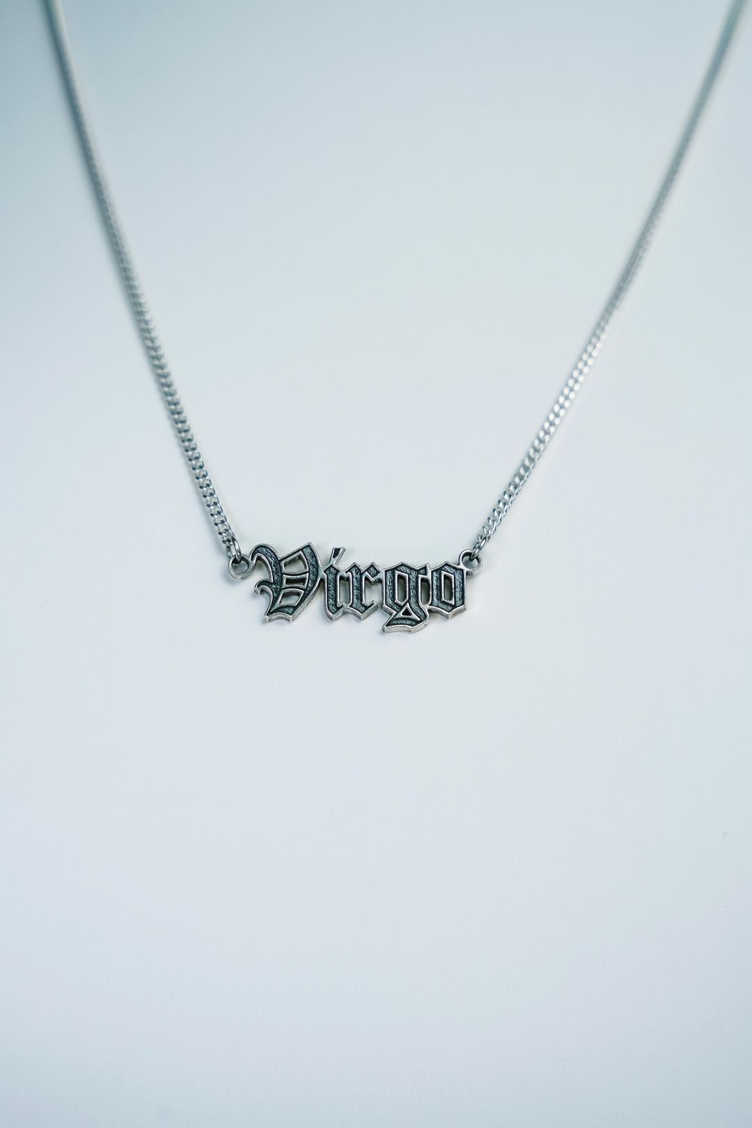 Collar Virgo - 99.9% Plata pura y manifestada