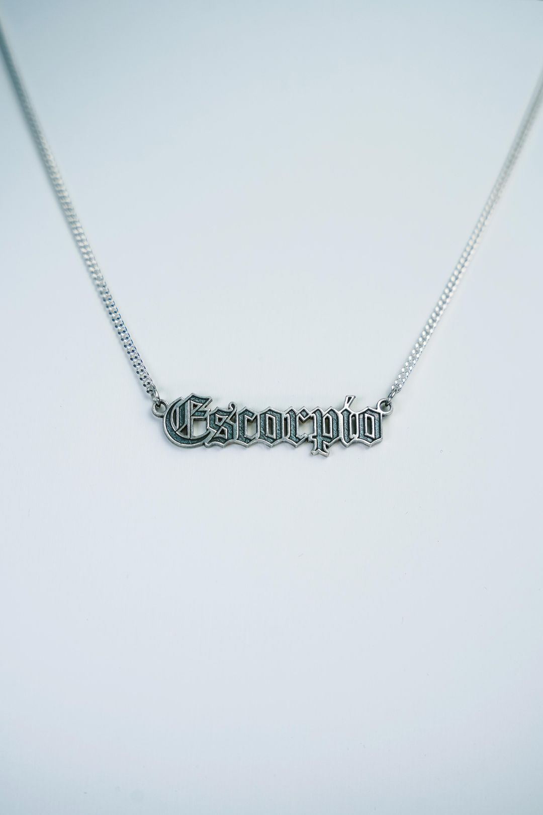 Collar Escorpio - 99.9% Plata pura y manifestada