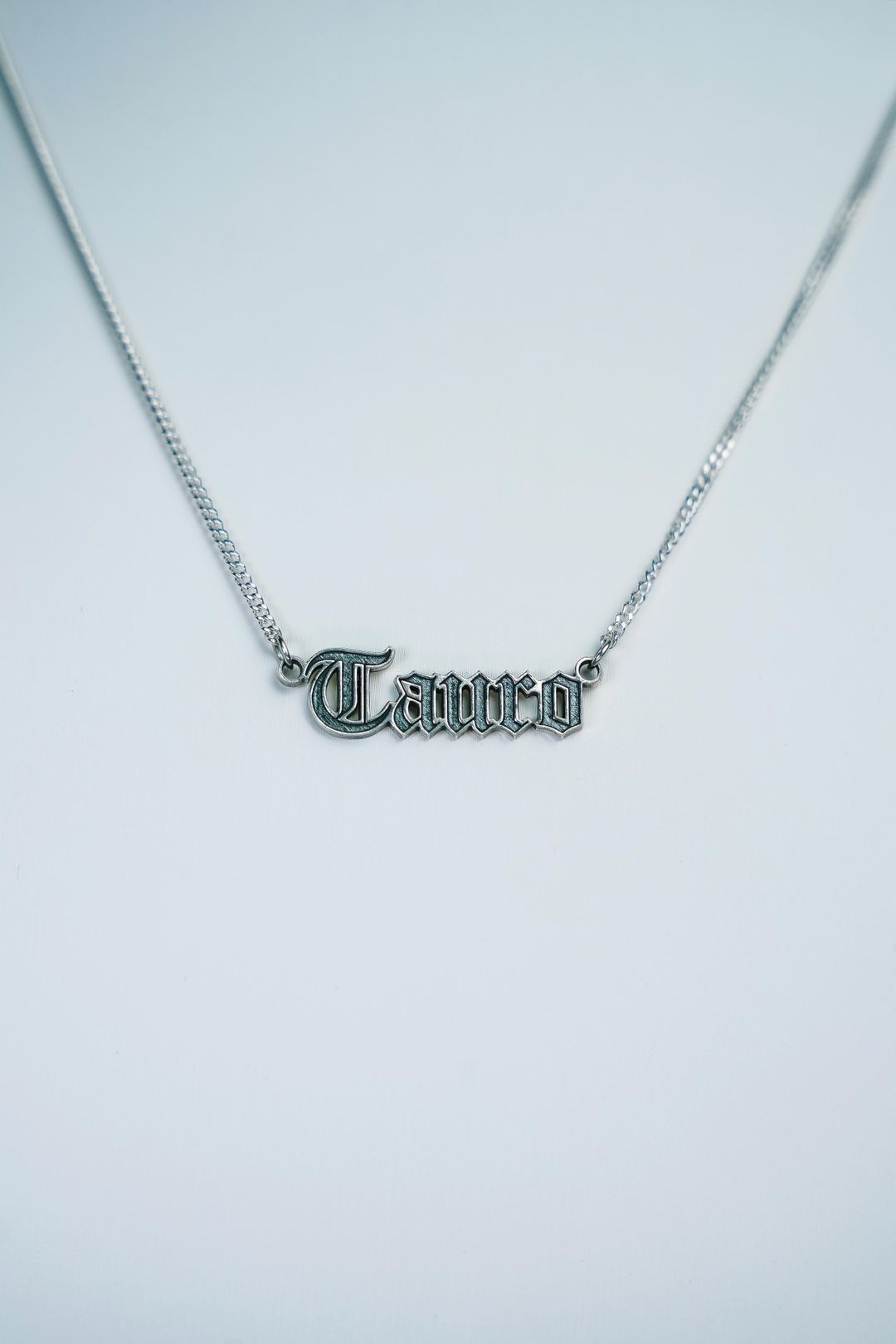 Collar Tauro - 99.9% Plata pura y manifestada