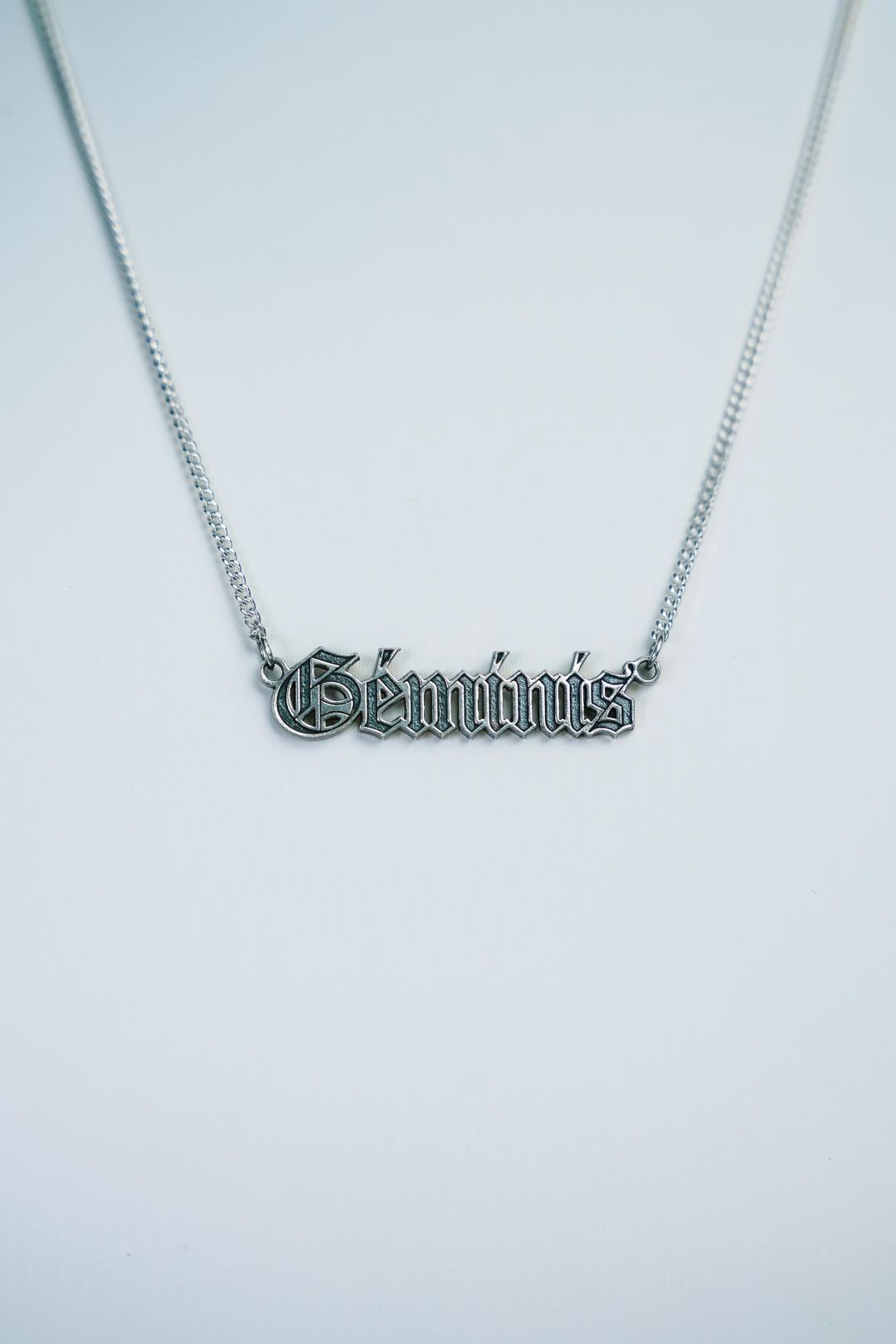 Collar Géminis - 99.9% Plata pura y manifestada