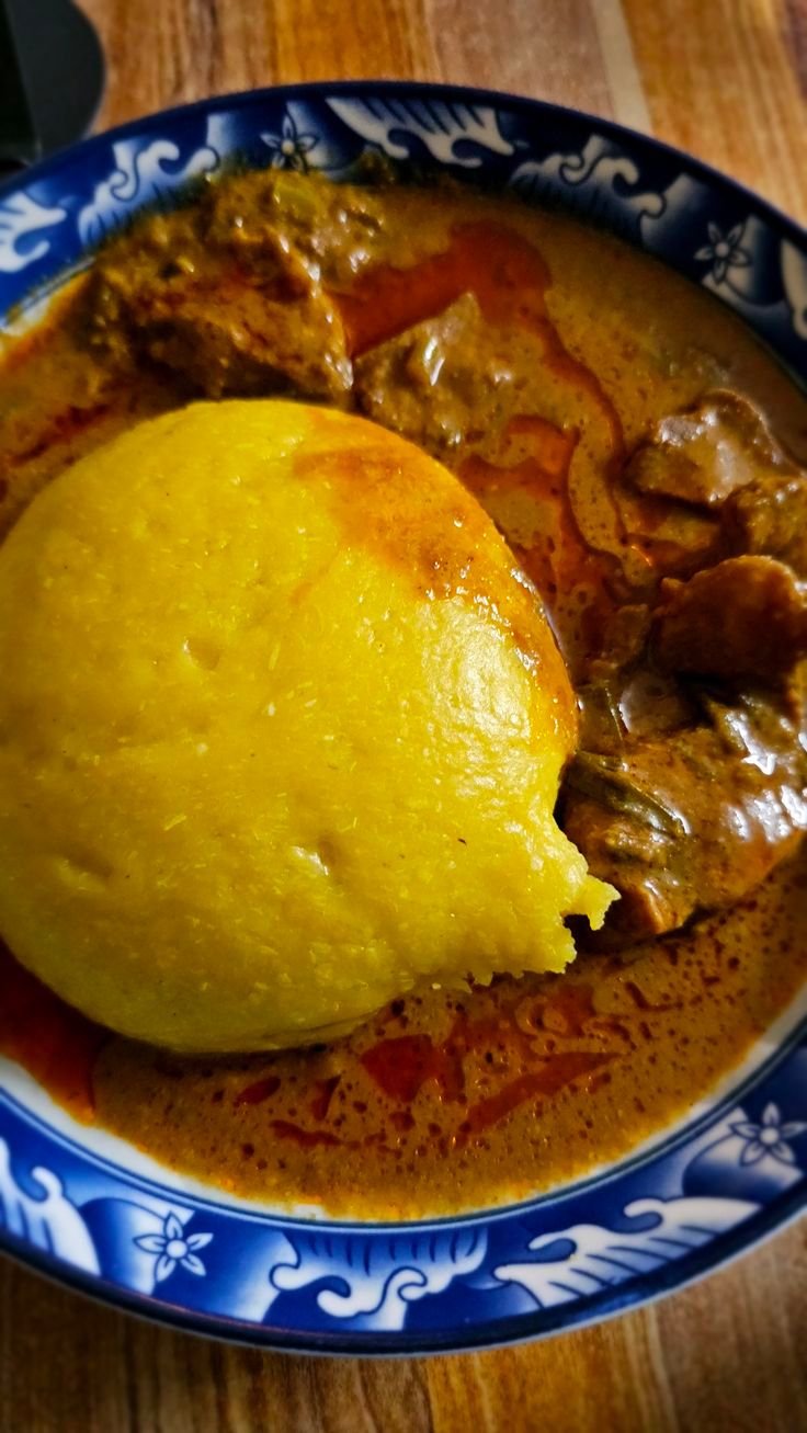 Foutou Banane + Sauce Graine + Viande de Bœuf - SAVEURS ROYALES