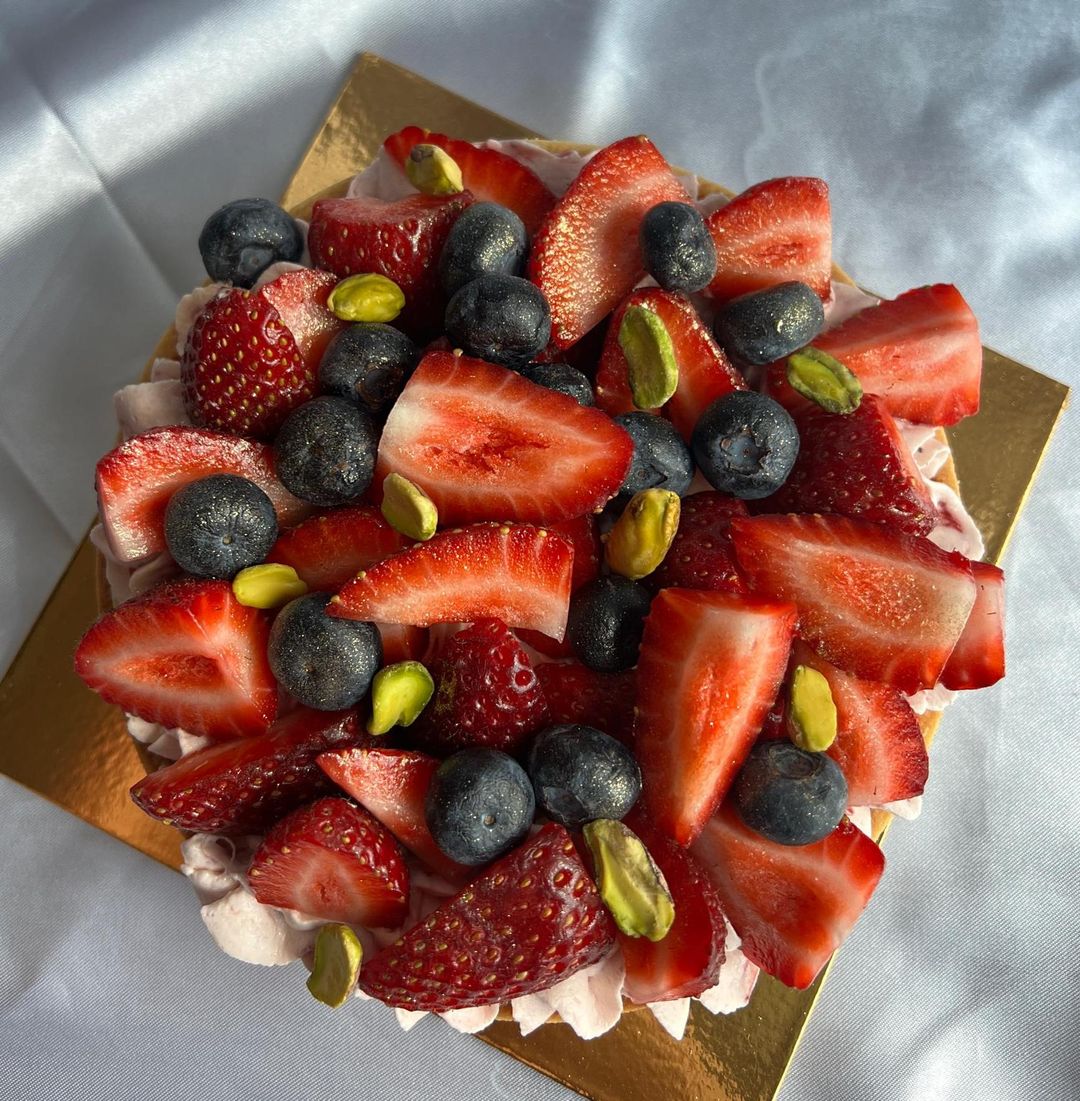 Pistachio Berry Tart