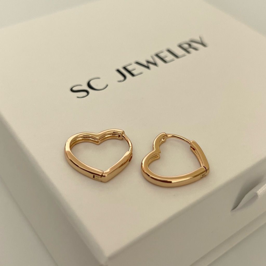 LOVE SHAPED EARRINGS
