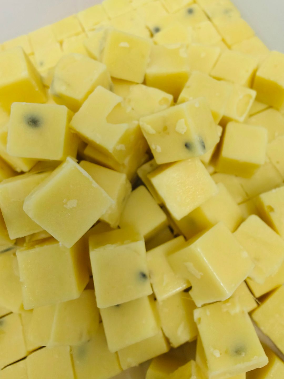 Mango Passionfruit 
