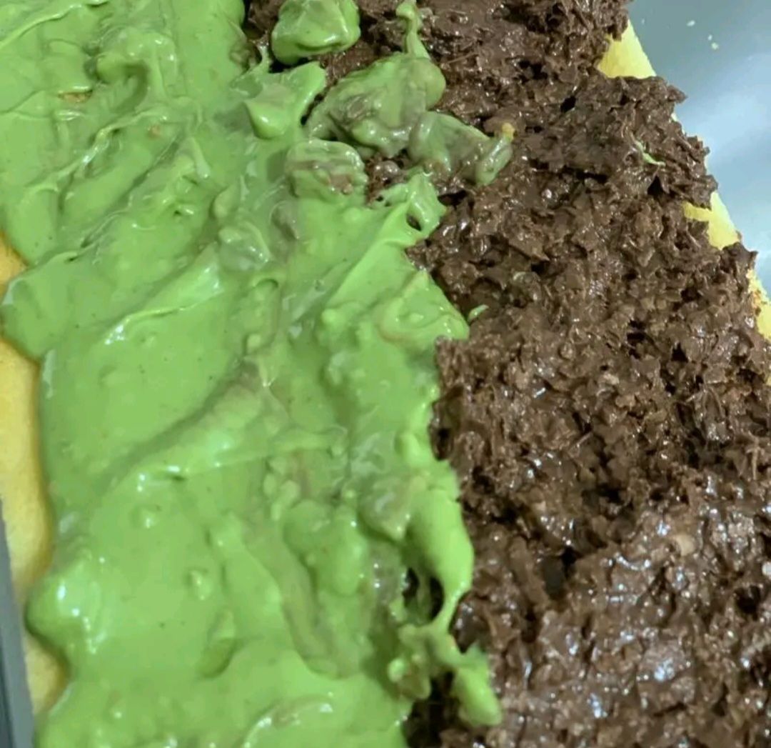 Kek Tapak Kuda 5" (Nutella Crunchy + Pistachio)