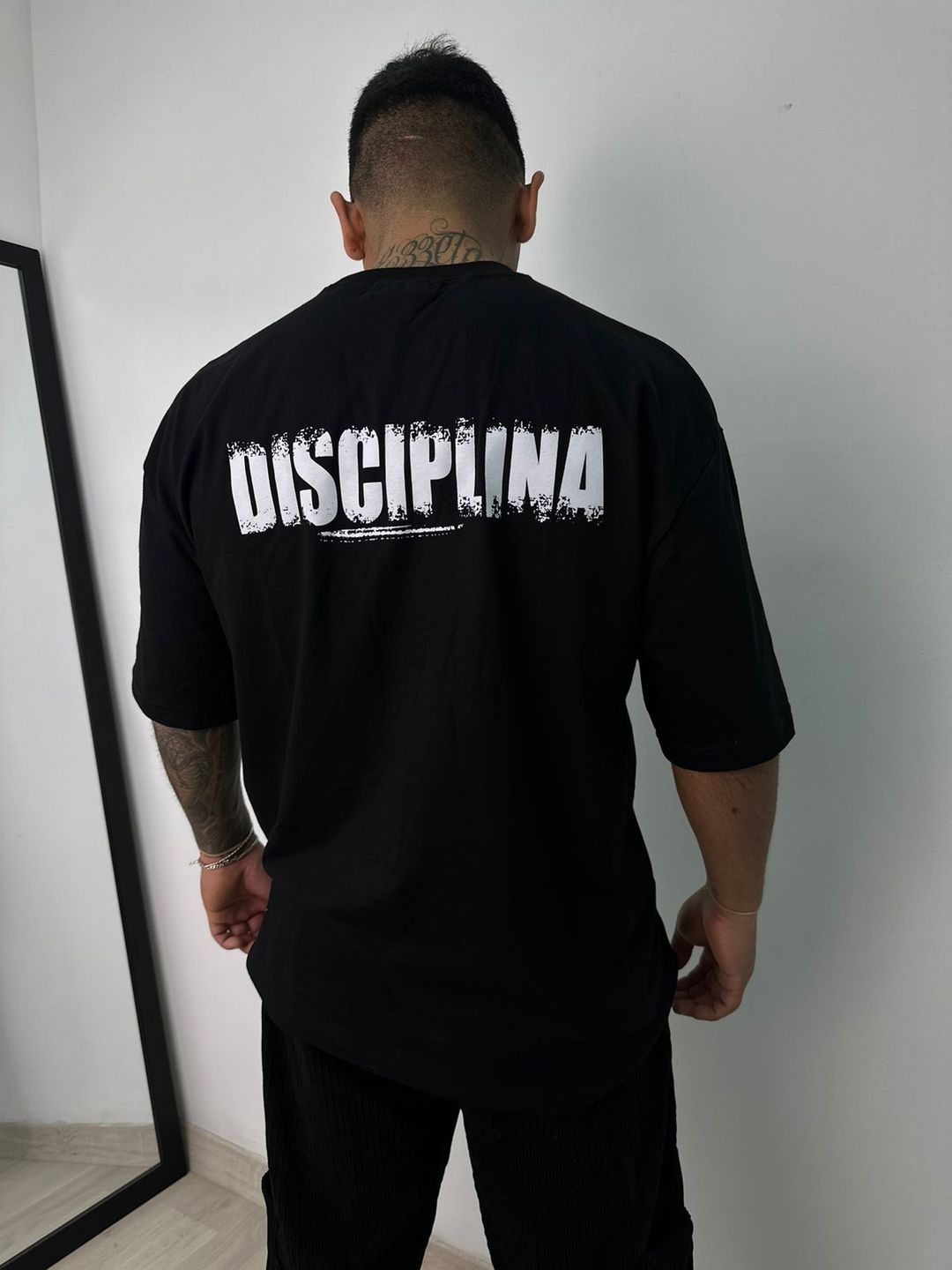 polo overzise diciplina negro