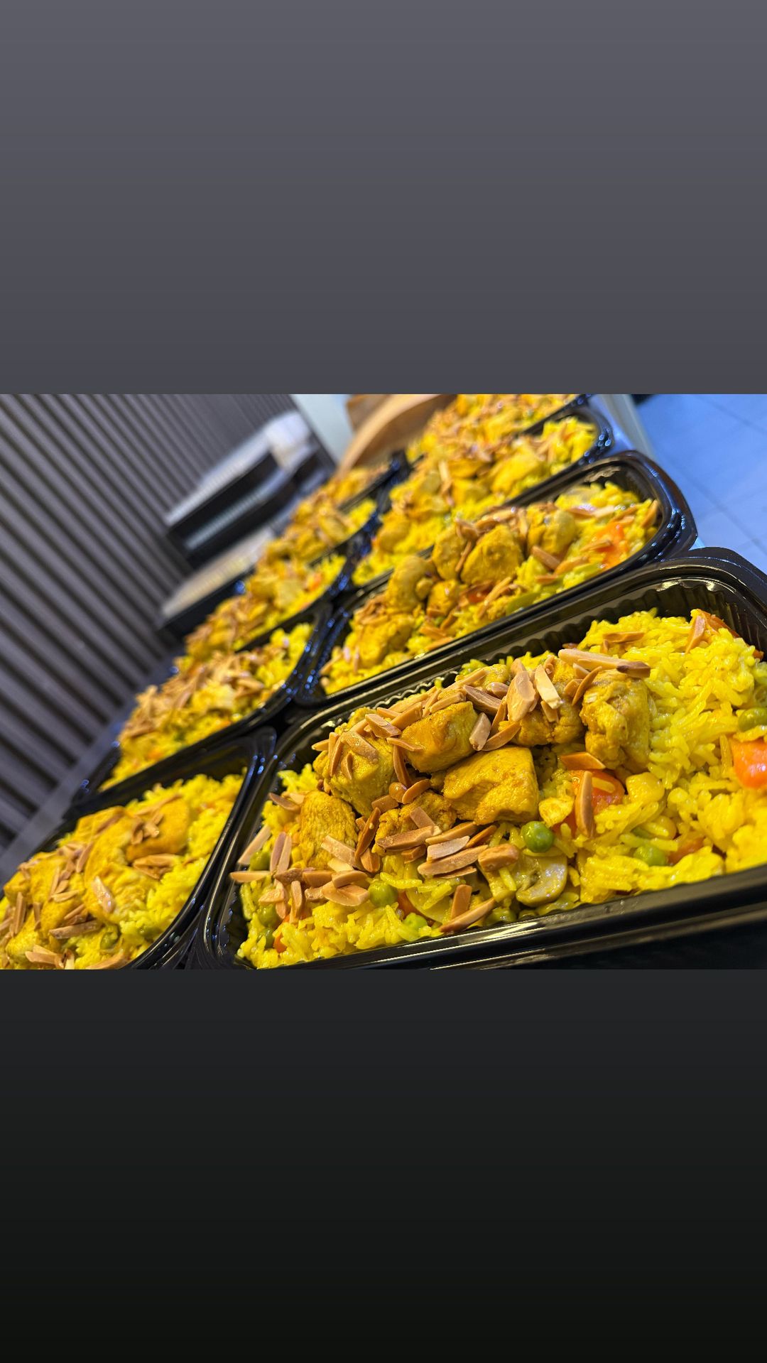 رز بالخضار و الماري و قطع الدجاج 