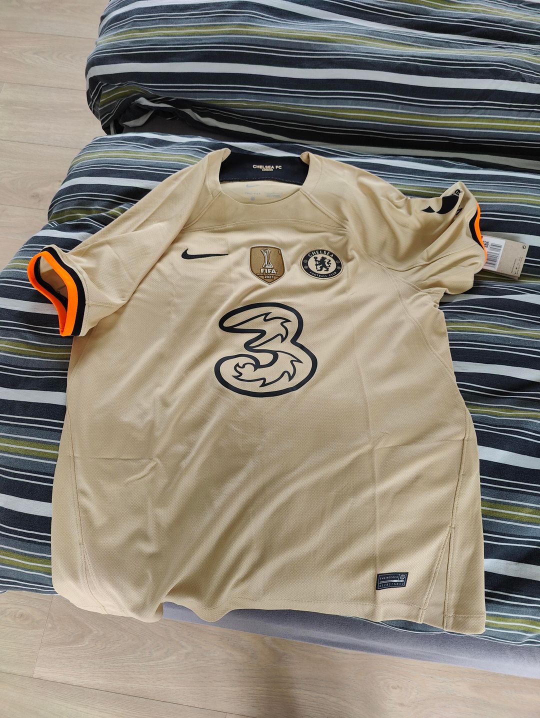 Chelsea 2022/23 Third Shirt (Gold)