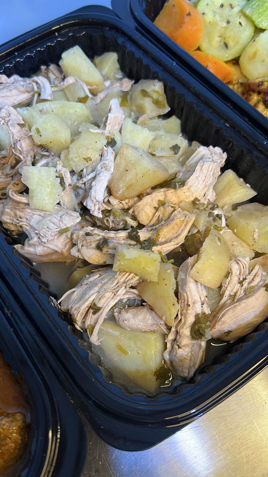 يخنة البطاطا بالدجاج 