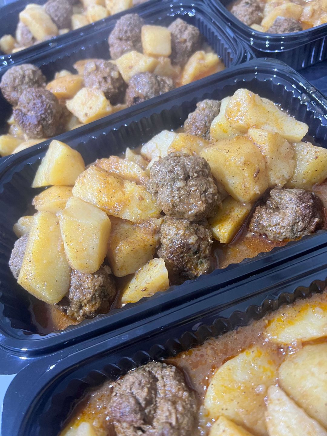 يخنة كفتة بالبطاطا مع رز 