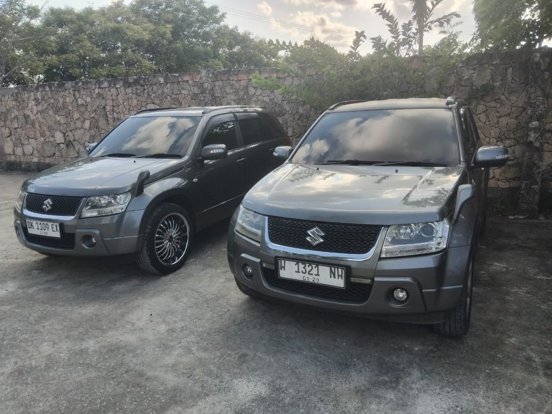 Suzuki Grand Vitara A/T 2.4 (Comfort SUV)