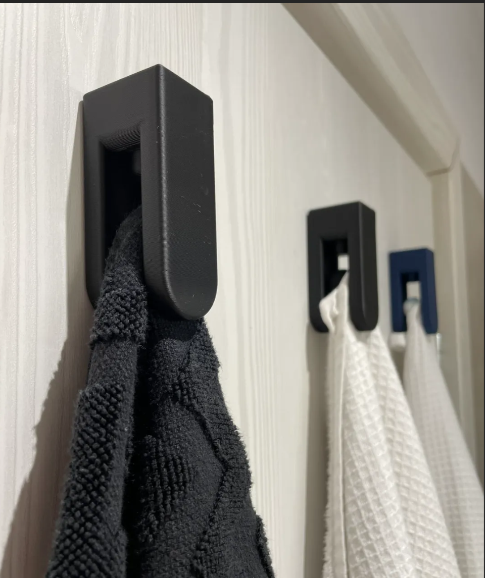 Towel hanger