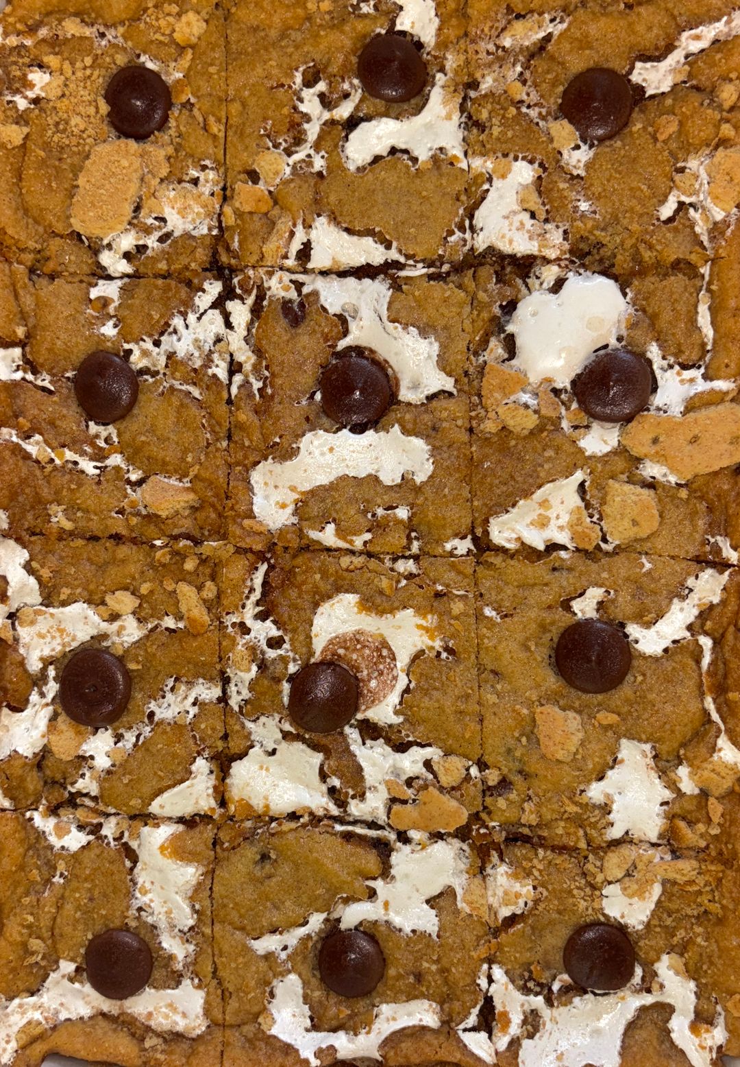 S’mores Cookie Bars