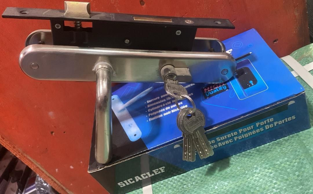 Serrure de porte sicaclef 