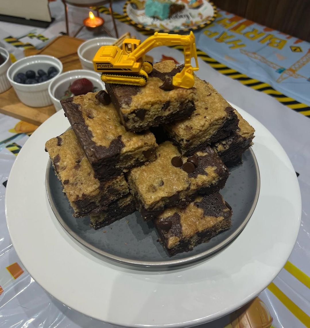 Brookie Bars 