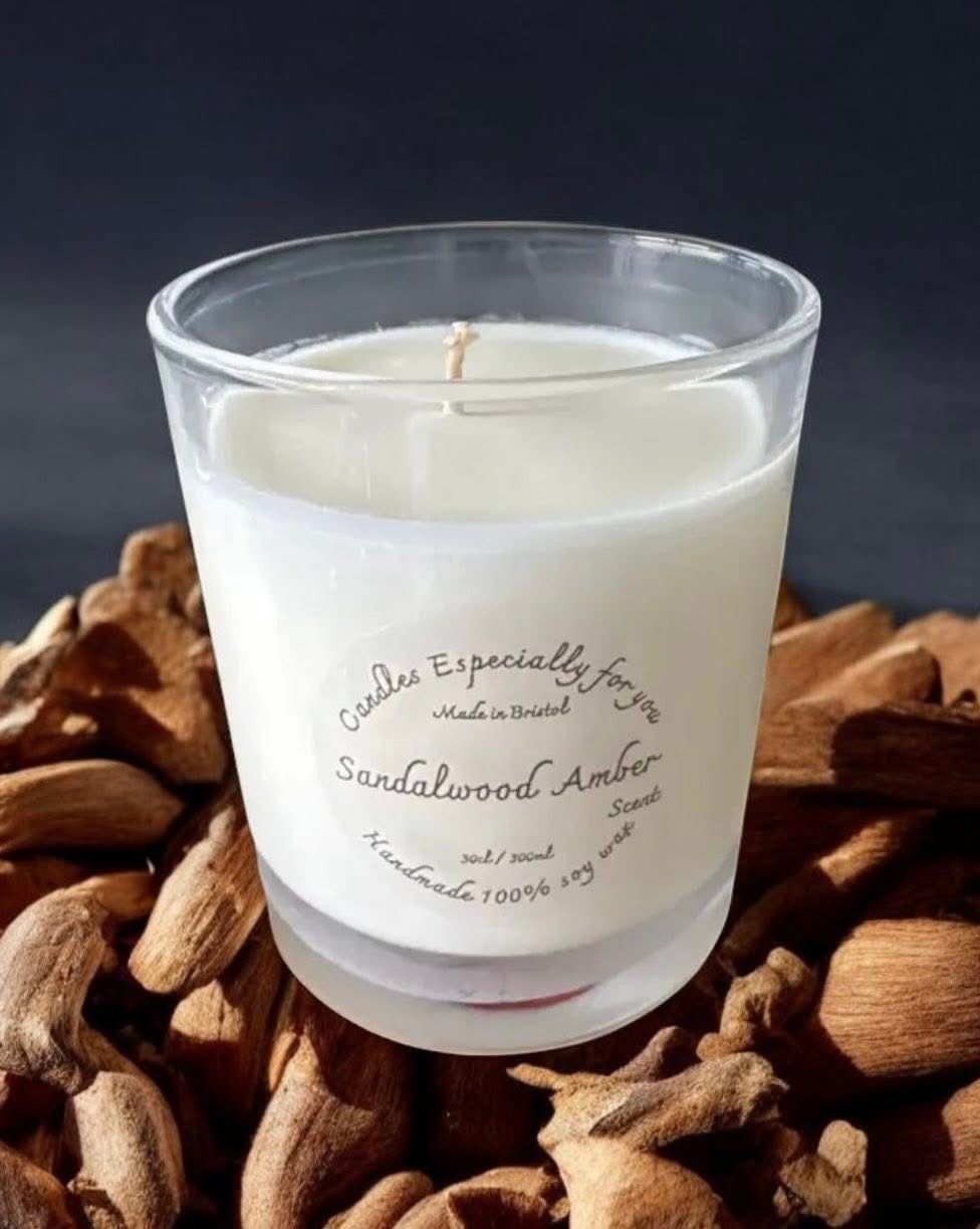 Sandalwood amber scented candle 