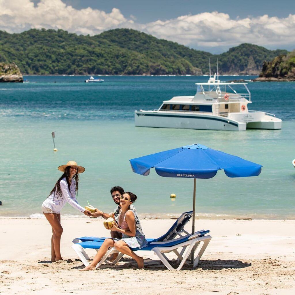 Tortuga Island Tour with Costa Cat