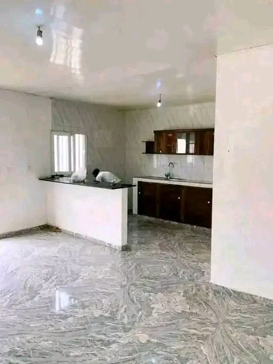 🏠 Casa T2 para Arrendamento – Cabassango (próximo ao Colégio Maimona)
