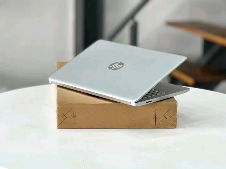 Laptop Hp 14s Core i5