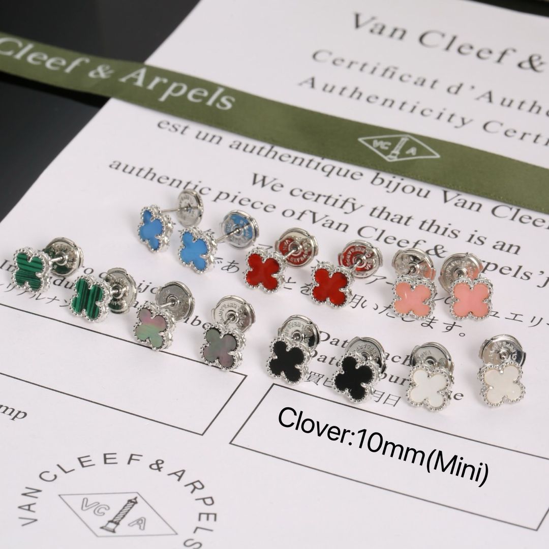 Clover Stud Earrings 10mm - Silver