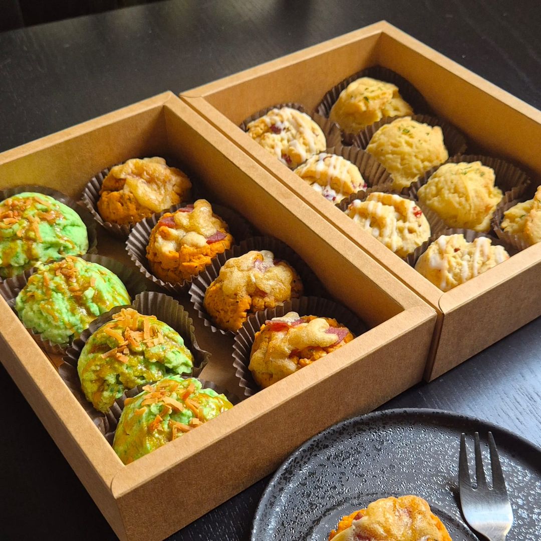 Scones Set of Sixteen (16 pieces) (PRE-ORDER) 