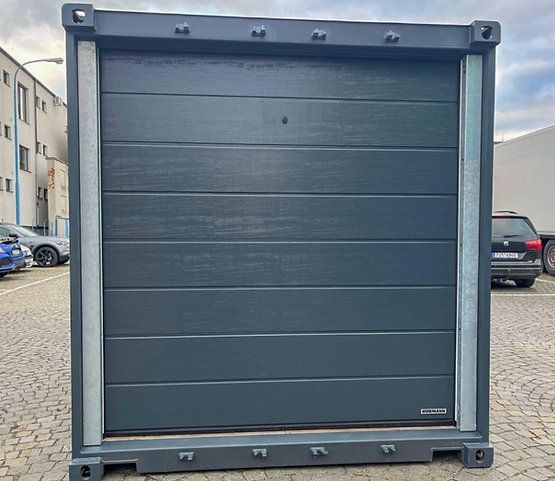 Container Maritime avec Portes Garage Sectionnelles 20 Pieds