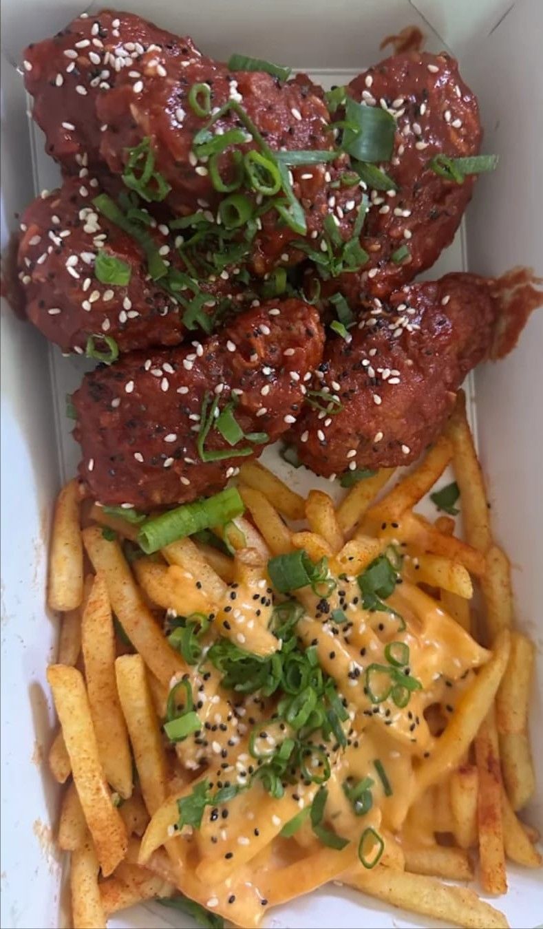 Craft Wings (5) & Loaded Fries