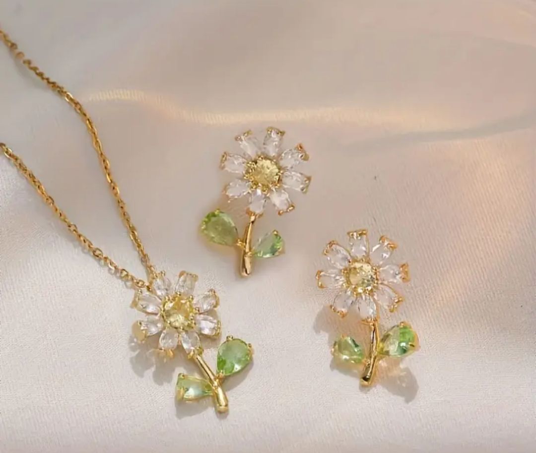 Set of 2 necklace + earrings