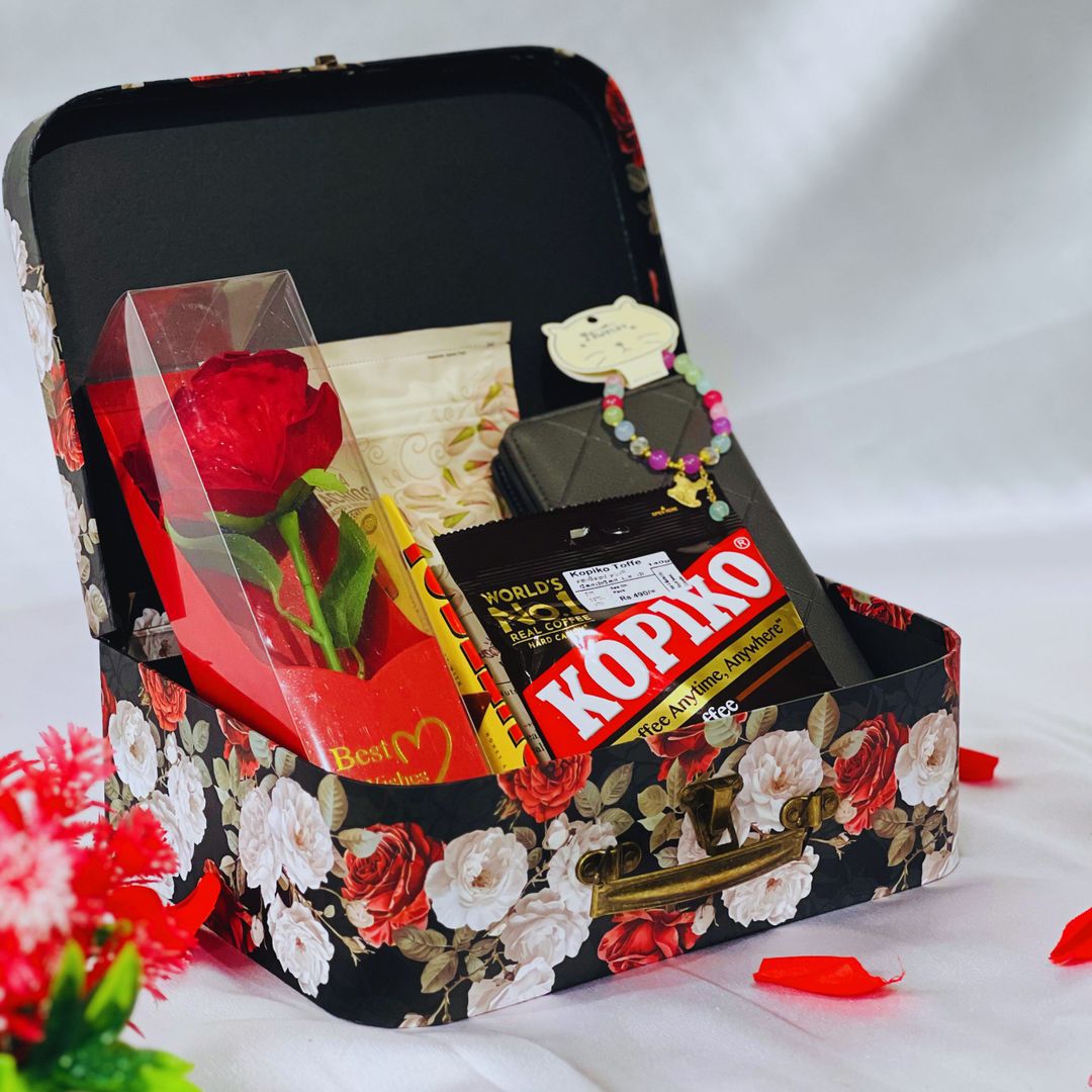 Blooming Love Gift Box