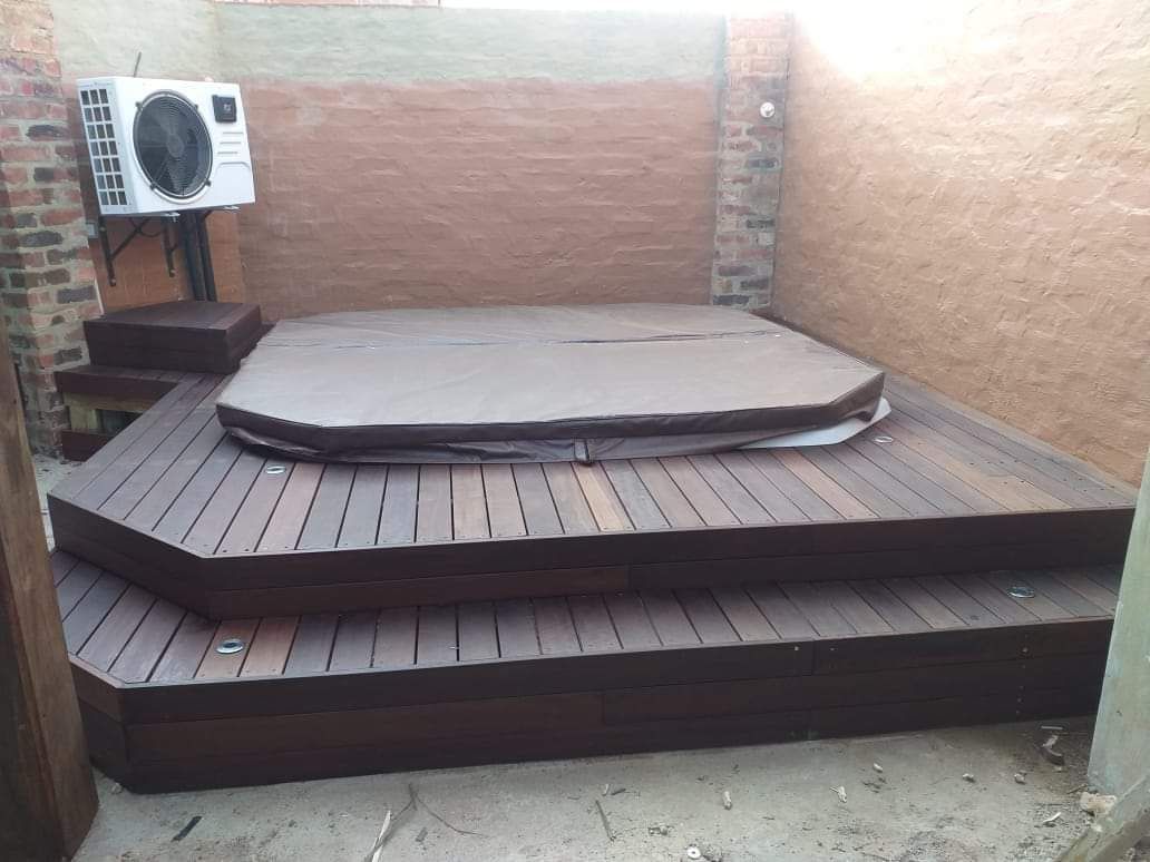 2.4 Square Jacuzzi Cover 