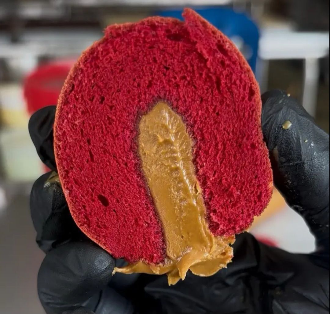 Kek Tapak Kuda 10" (Red Velvet Biscoff)