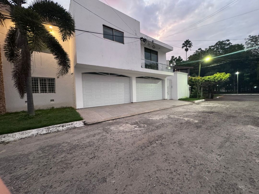 Casa en Conjunto residencial Tulipanes Tapachula Chiapas