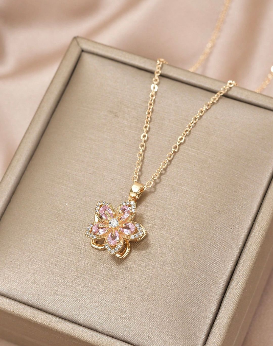 Bijoux tournant 