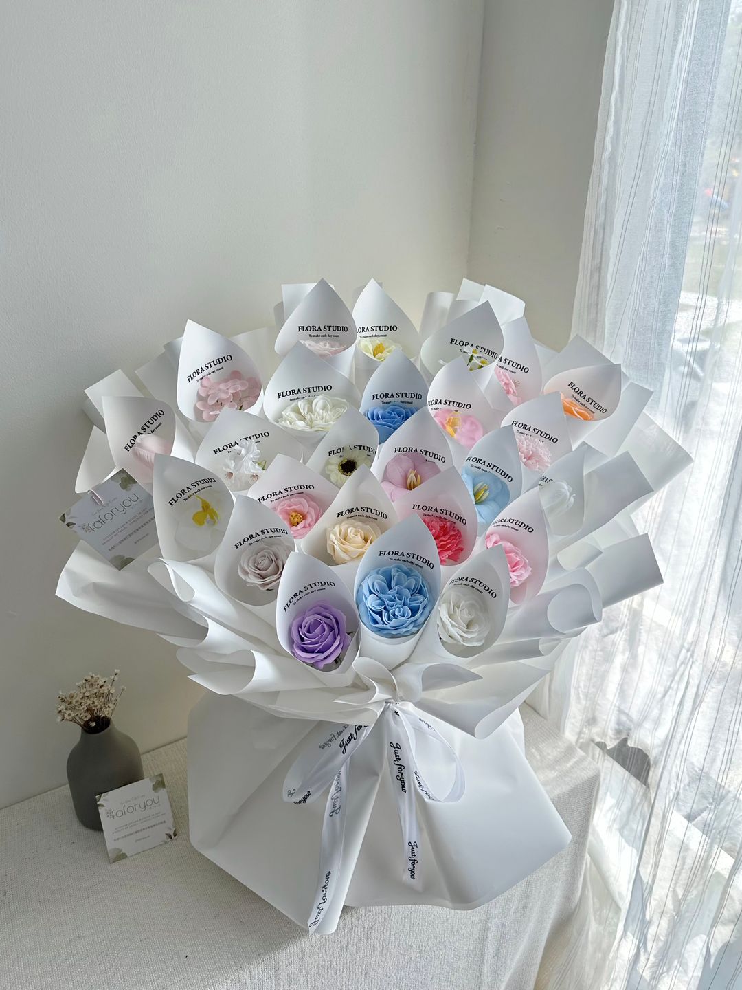Soap Flower Bouquet ｜一岁一花（白色字母款）