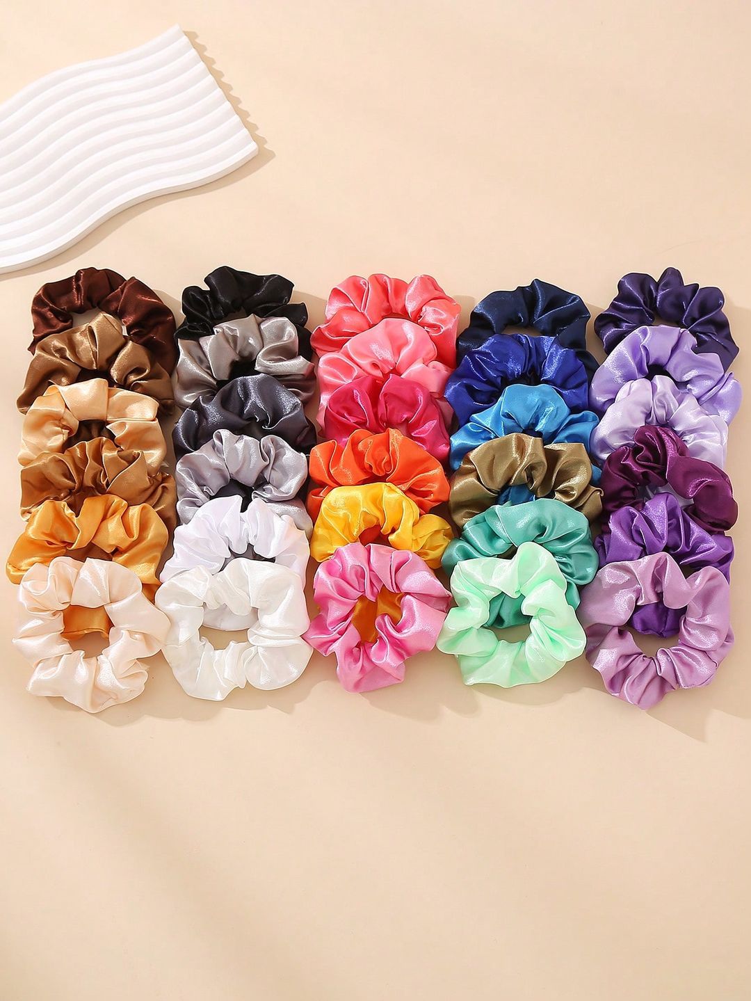 30 pièces Chouchous en satin soyeux pour femmes, élastiques à cheveux, accessoires pour cheveux, cadeaux de Thanksgiving/Noël, chouchous décontractés
