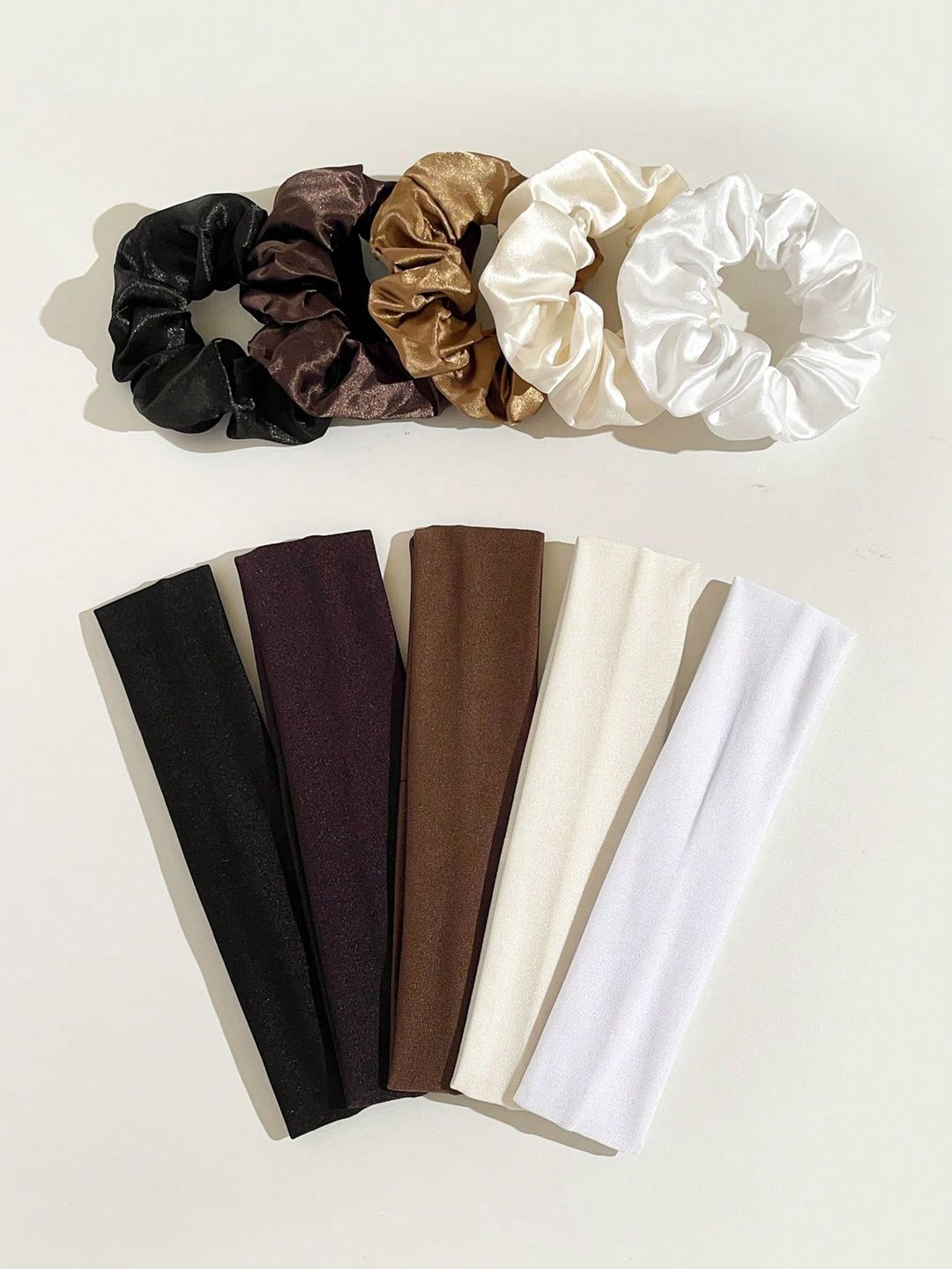 10 pièces Accessoires pour cheveux rétro mode unicolore respirants et absorbants. Ensemble combiné de Liens de cheveux de couleur unie + Bandeaux de sport. Convient pour le port quotidien et les sports assortis, fournitures scolaires