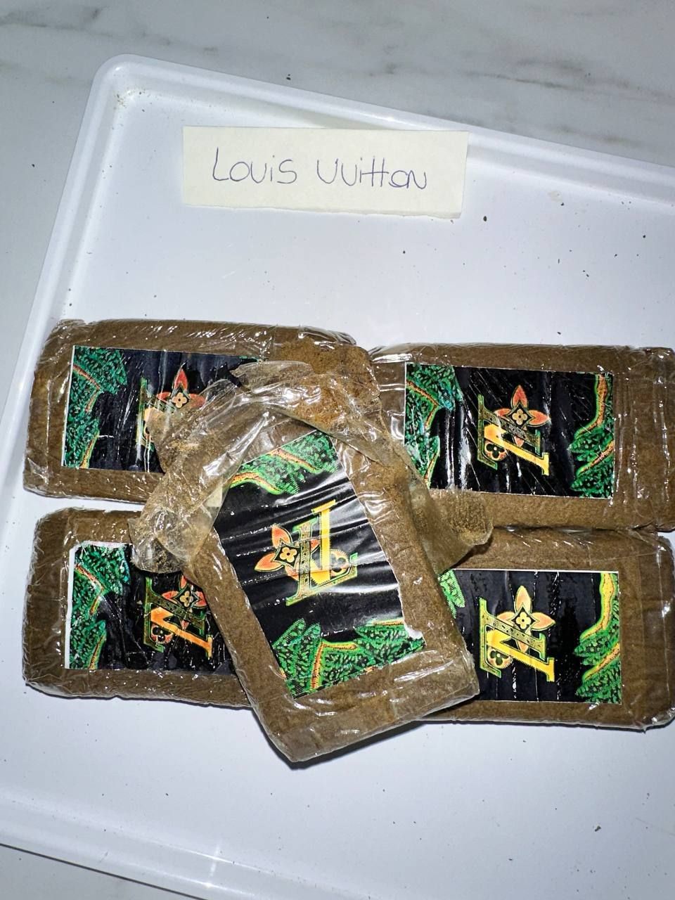 Louis Vuitton Mousse